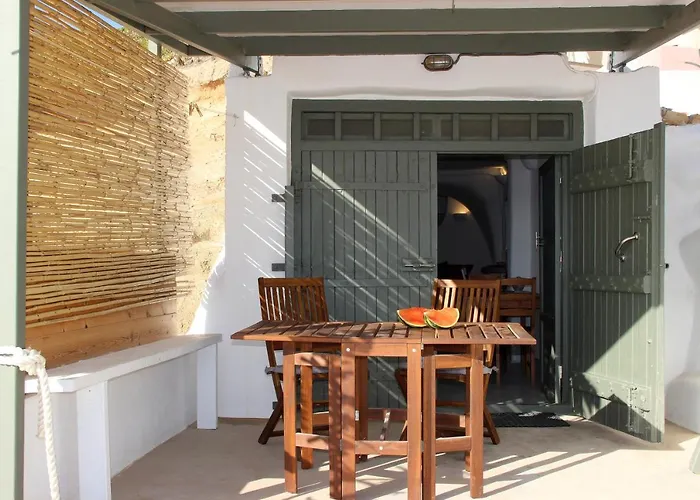 Manis Sirma Semesterbostad *